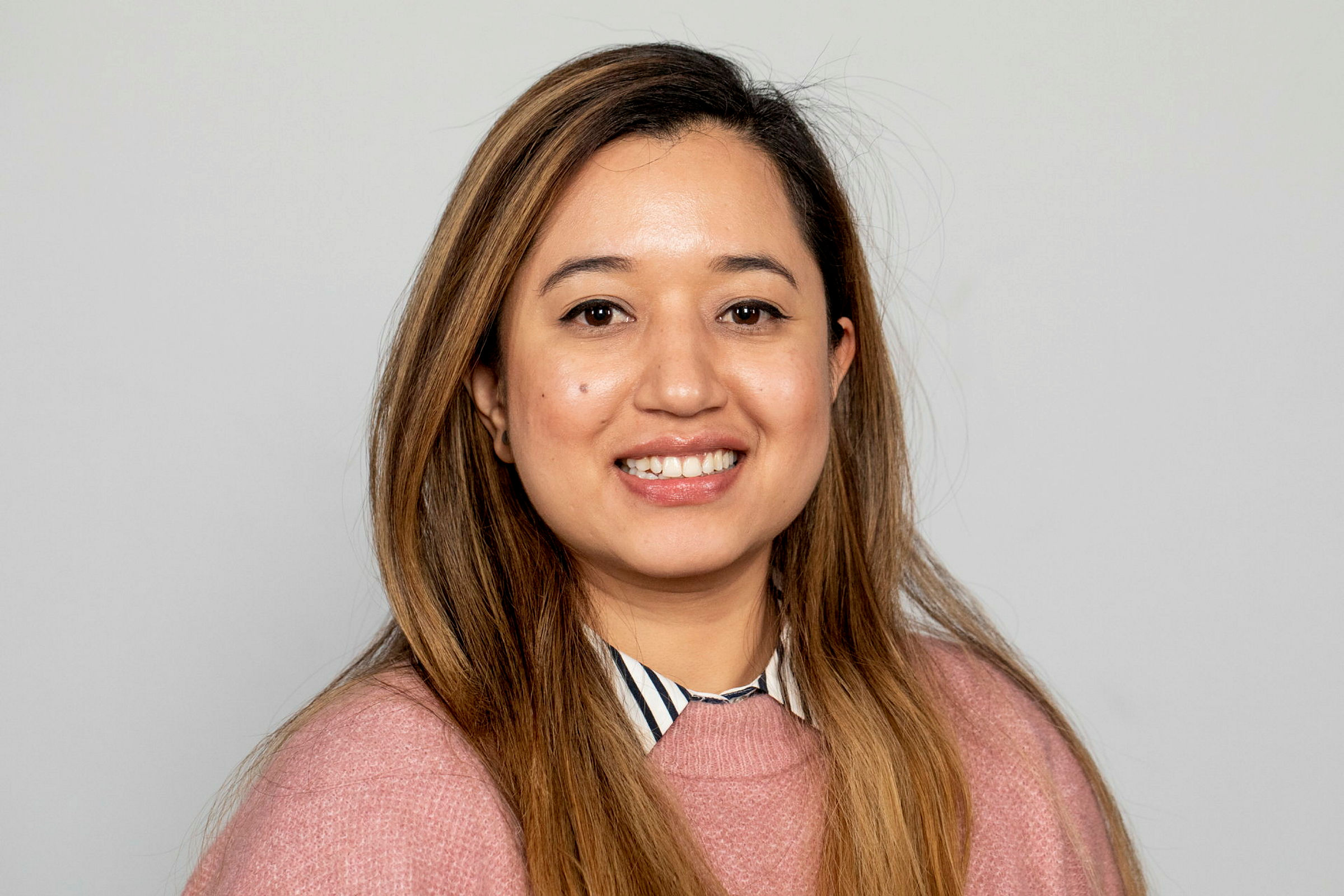 Bildet viser Ruchika Shakya 
Overingeniør 
Veterinærhøgskolen
 Institutt for parakliniske fag
Faggruppe for virologi , NMBU