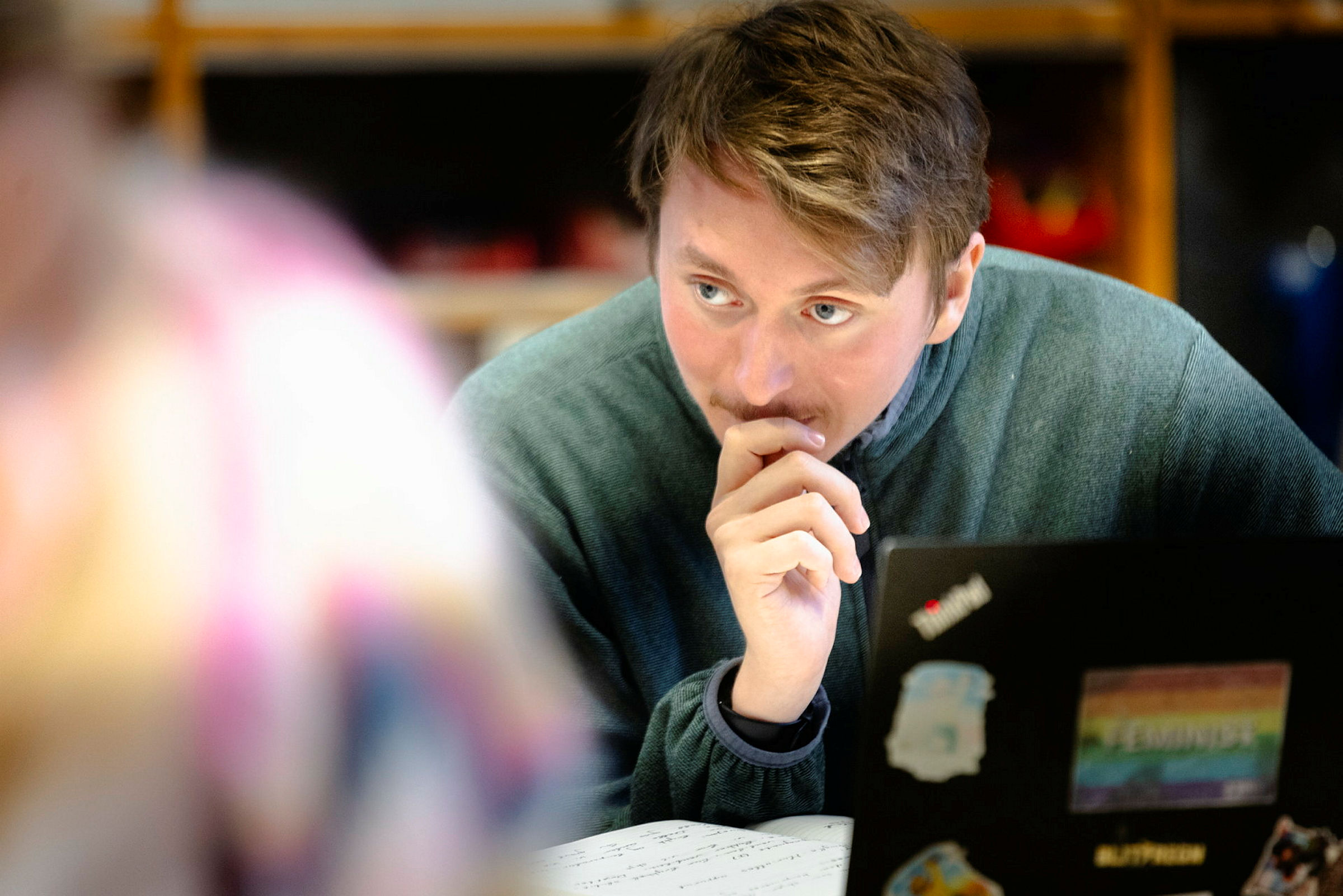 Fakultet for realfag og teknologi
Kurs FY155

Studenter fotografert på lab.
Samtykke fra studentene er innhentet.