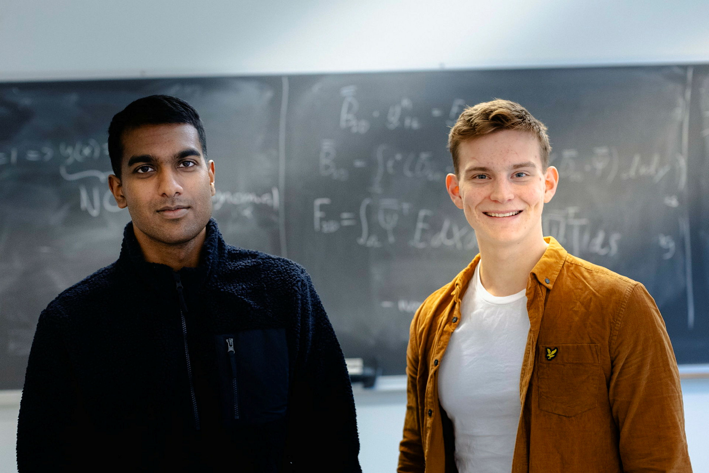 Fakultet for realfag og teknologi

Studenter og veileder fotografert i undervisningsrom på Sørenga.
Samtykke fra studentene er innhentet.