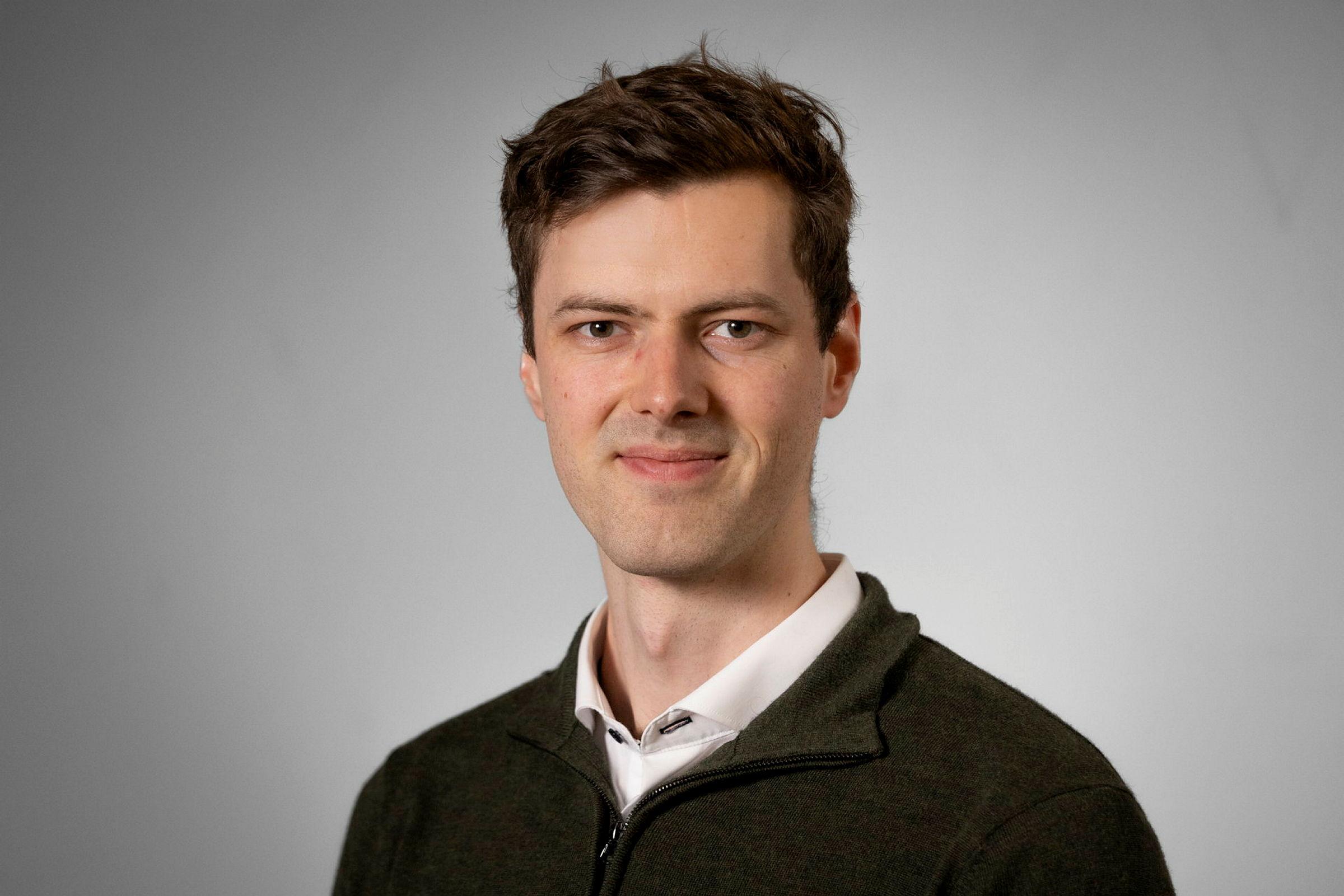 Iver Bergh Hvidsten
Fakultet for realfag og teknologi
Institutt for fysikk