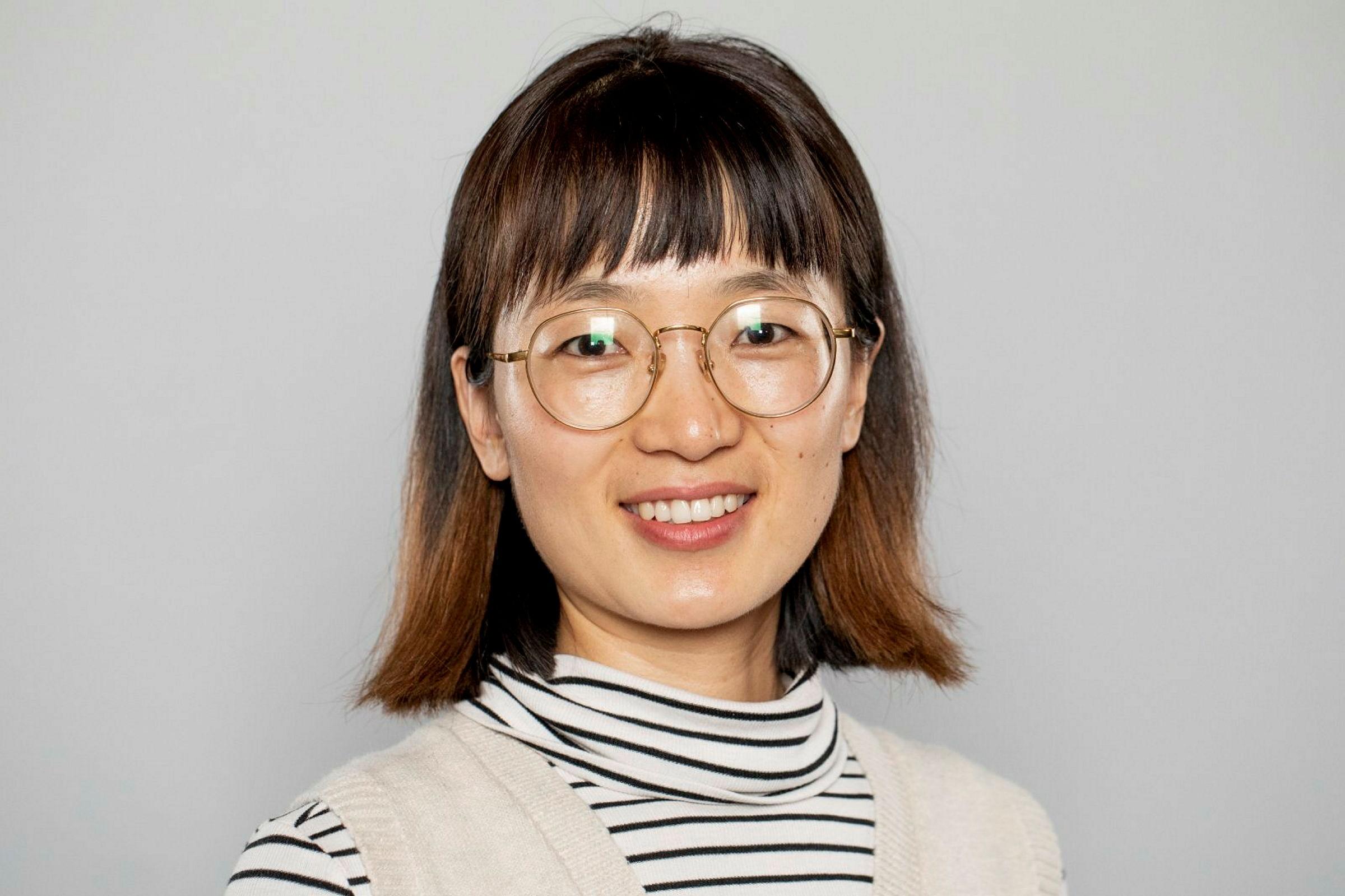 Bildet viser Junhui Hu
Stipendiat
Fakultet for miljøvitenskap og naturforvaltning, NMBU