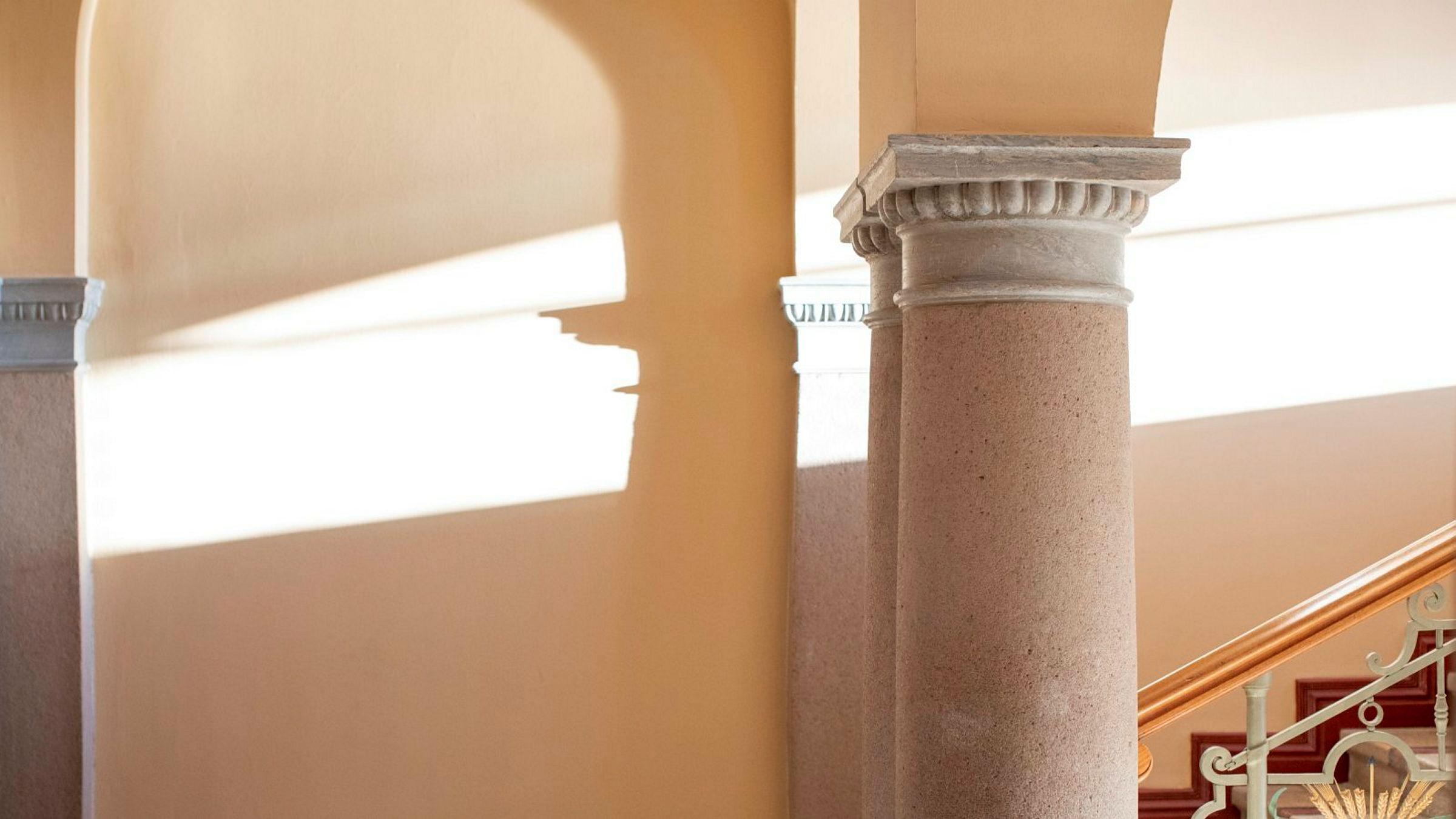 Detalj fra inngangspartiet på Urbygningen på NMBU i Ås