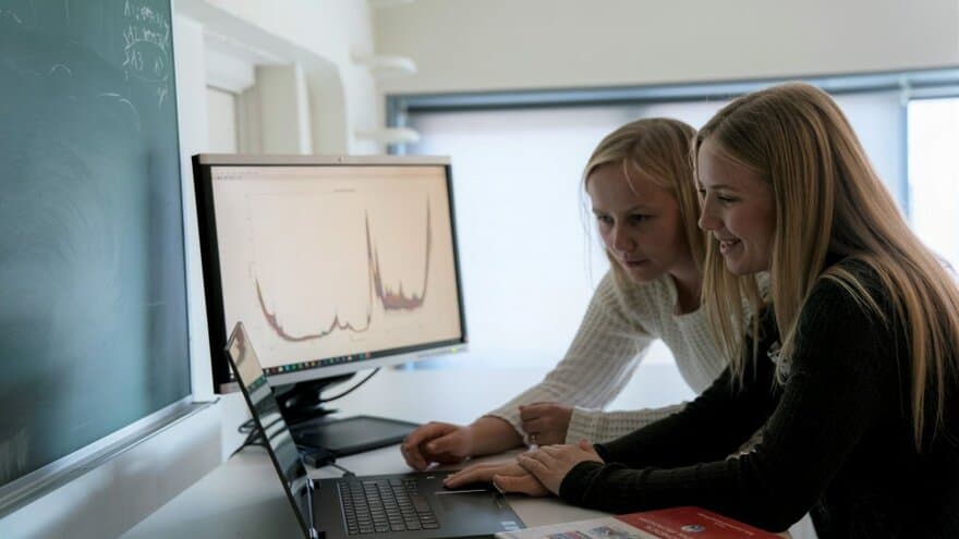 Masterprogrammet i datavitenskap ved NMBU ble kåret til Norges beste masterprogram innen informasjons- og datateknologi i Studiebarometeret 2019.