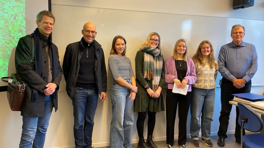 MINAs professor Tore Krogstad har fått pris for semesterets beste foreleser for sin undervisning på emnet JORD212 høsten 2021. 