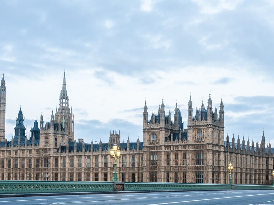 Panoramic view of the Houses of Parliament, Palace of Westminster, Houses of Commons and Westminster Bridge. London, UK.